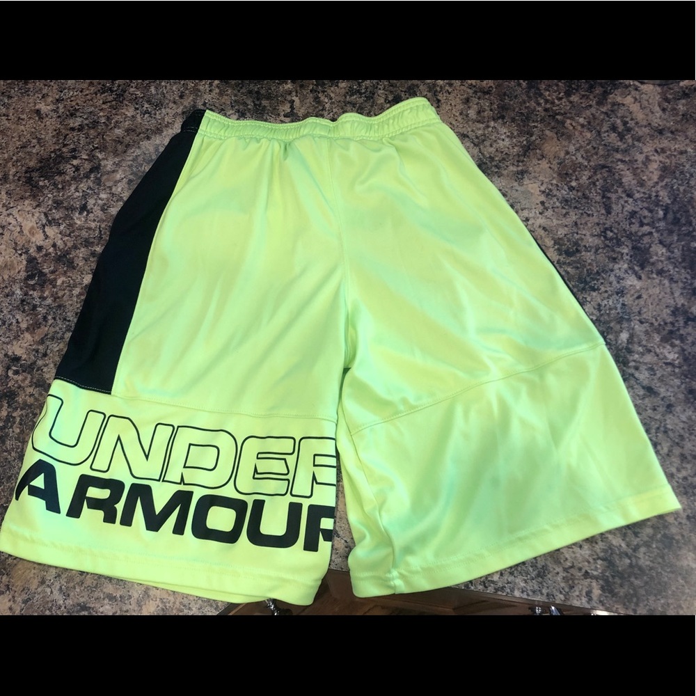Youth med under armour boys shorts